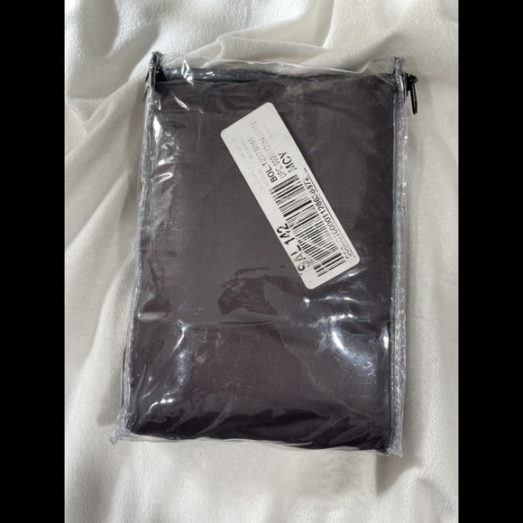 NIB AQ Textiles Bergen 1000‎ TC (2) Standard Pillow - Picture 10 of 11